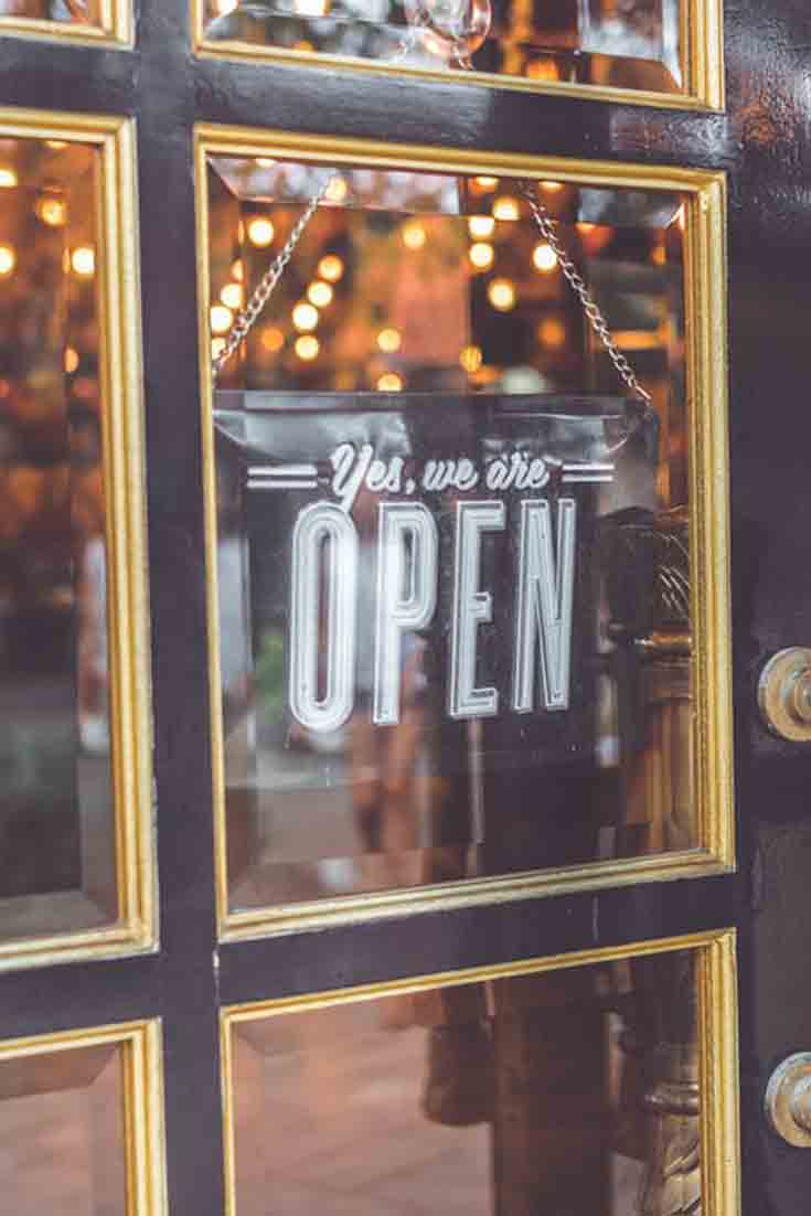 The following contributed post was written Becky Meredith and comes courtesy of Fat Joe Publishing. It discusses 5 Secrets For “Cute Store” Success.